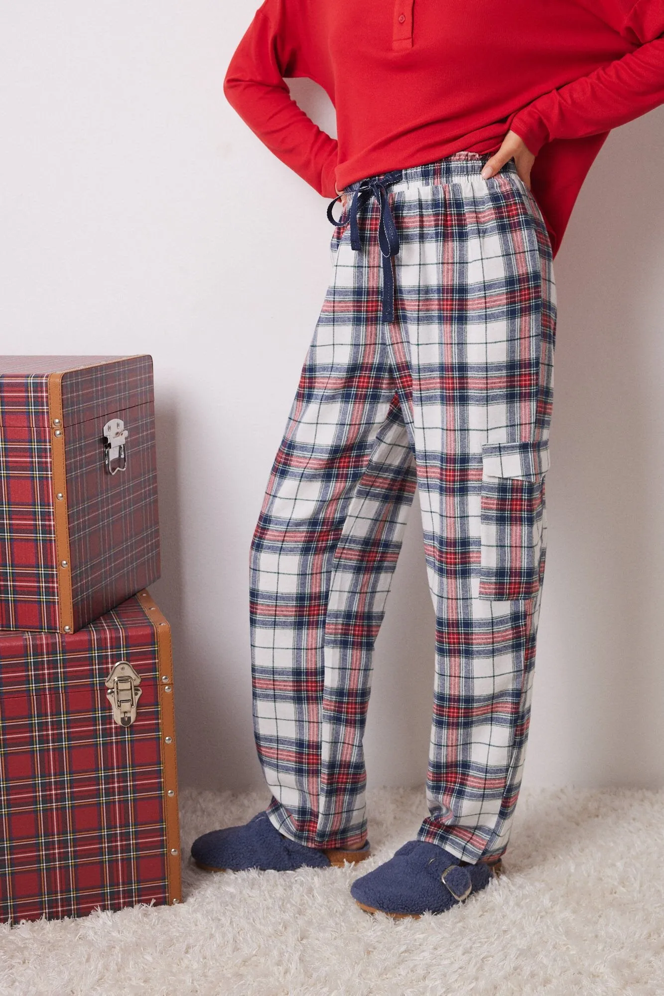100% checked cotton cargo pants