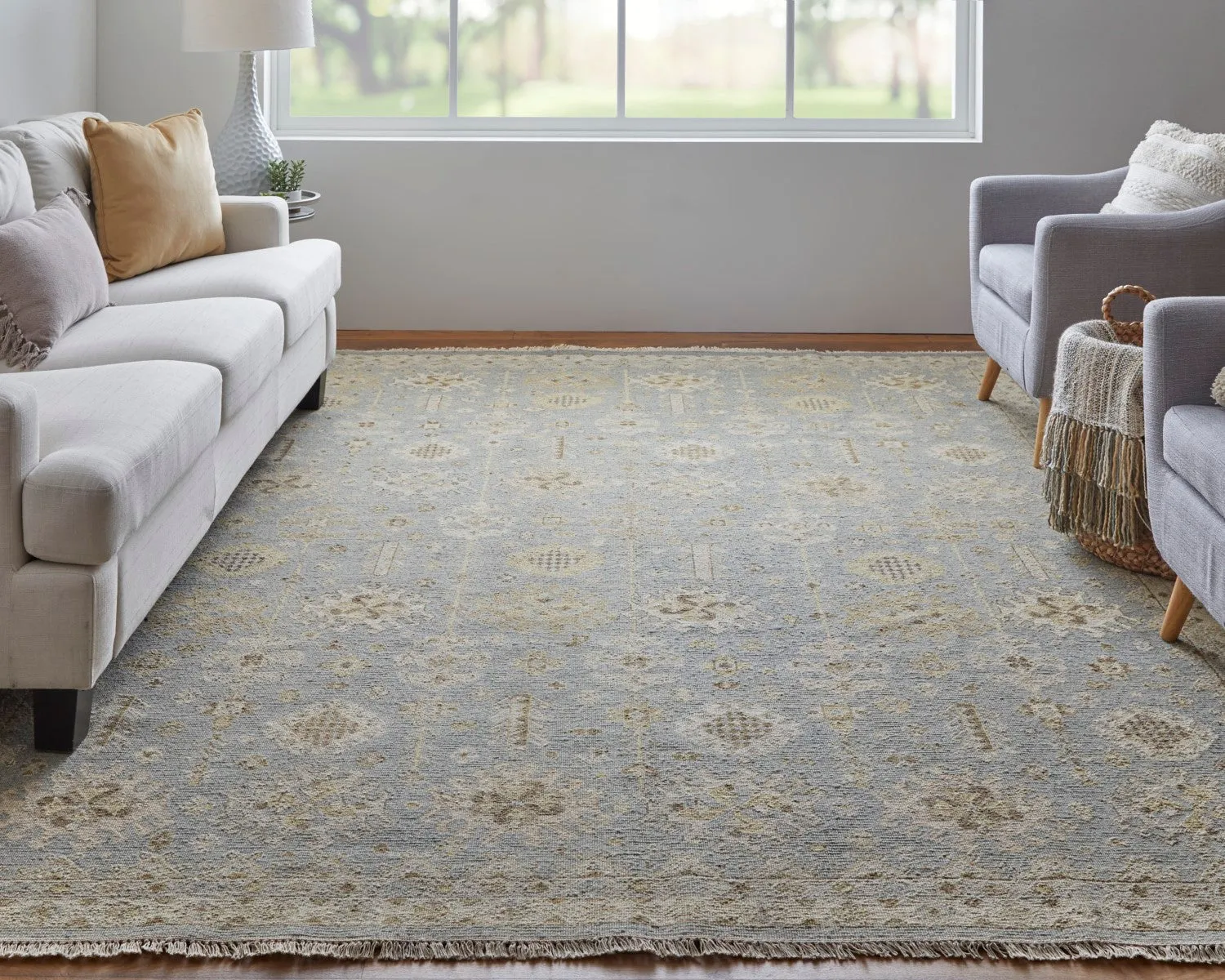 Aleska Oriental Blue/Gray/Ivory Rug