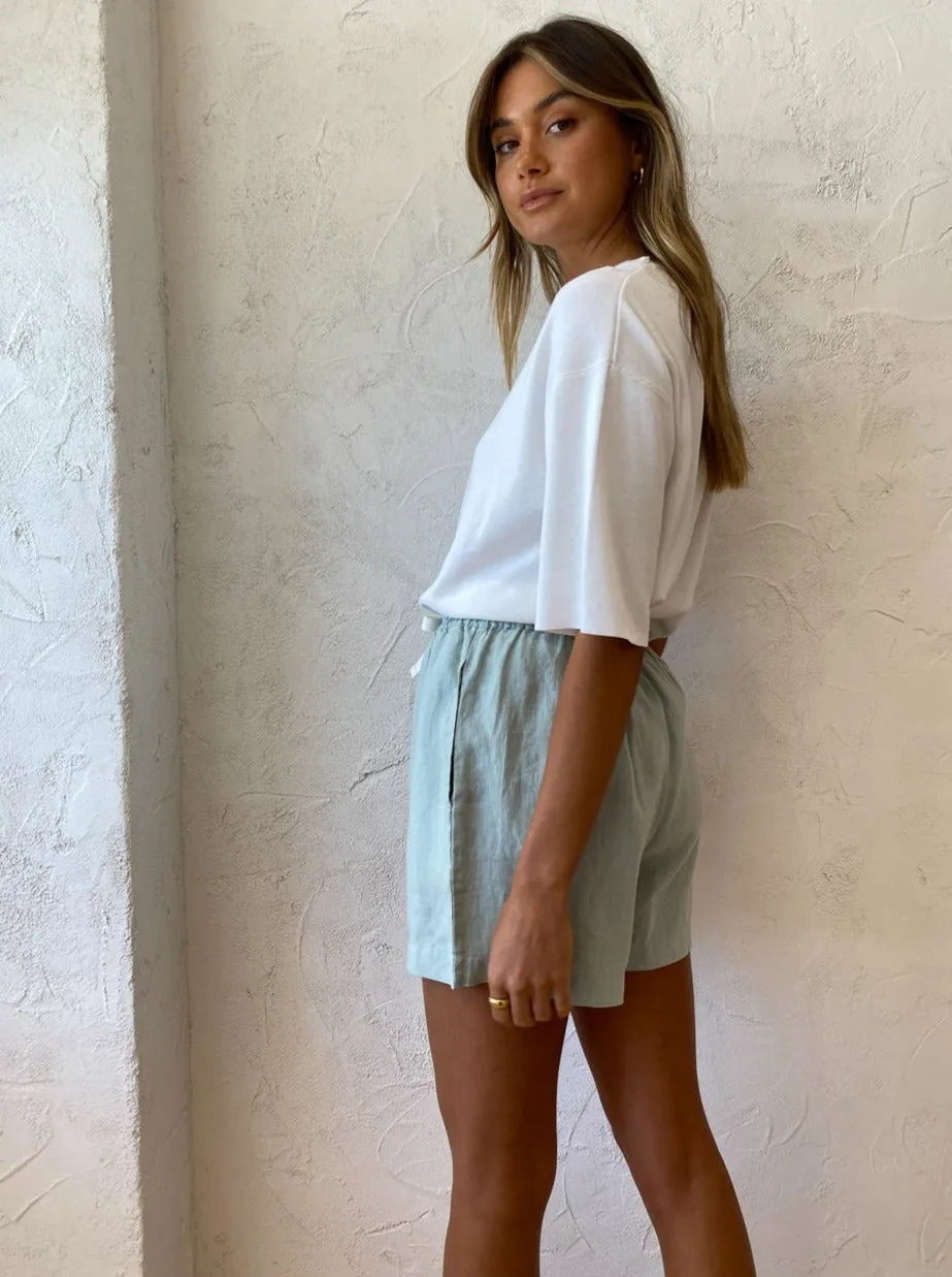 Assembly Label Ease Linen Short in Ocean Green