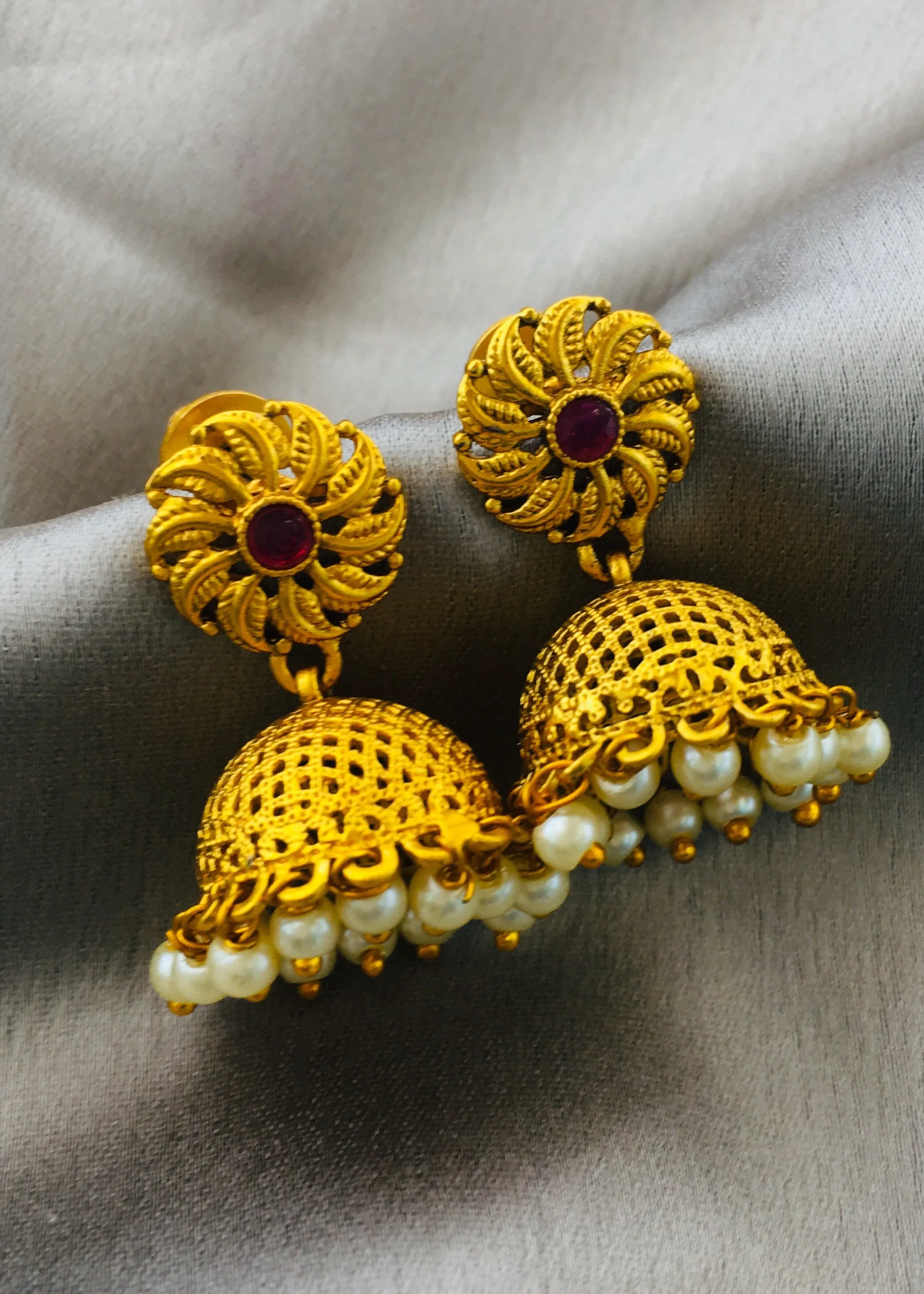 ATTRACTIVE FLORAL JHUMKI