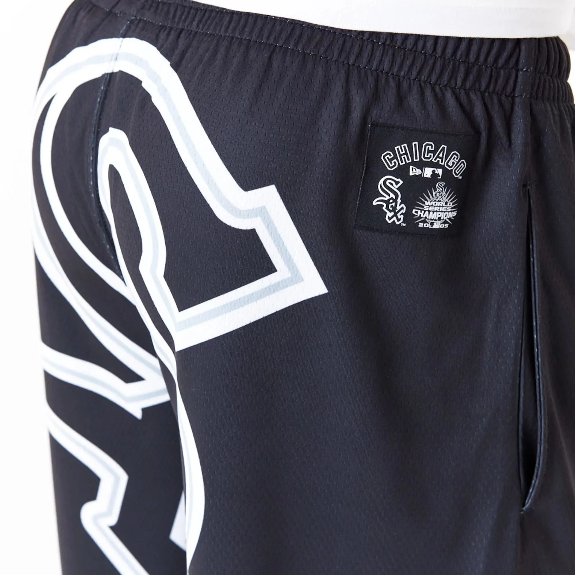 Chicago White Sox MLB Large Logo Black Shorts