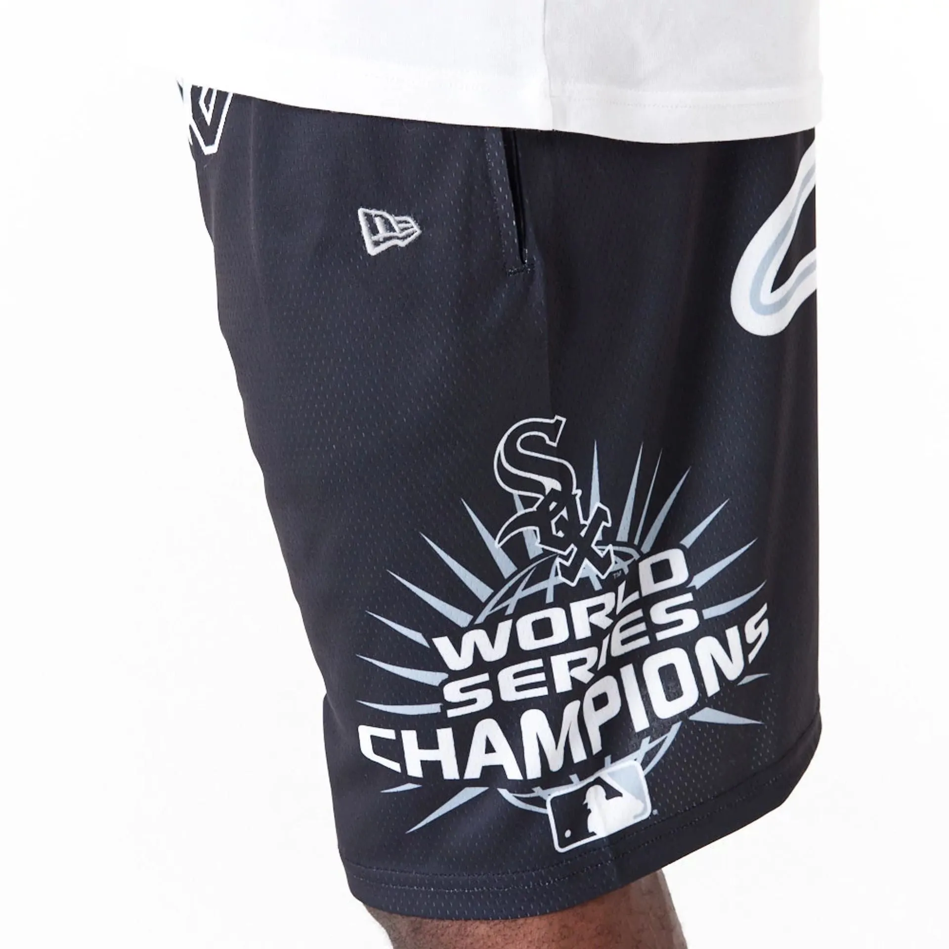 Chicago White Sox MLB Large Logo Black Shorts