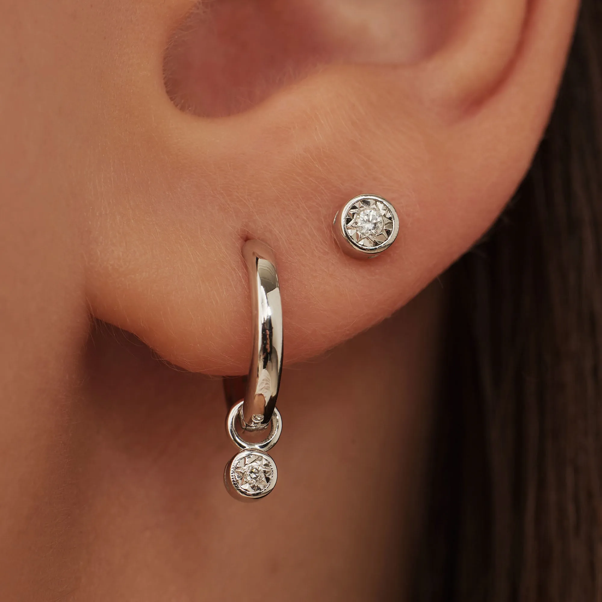 De la Paix Inaya14 karat white gold ear studs with diamond 0.02 carat