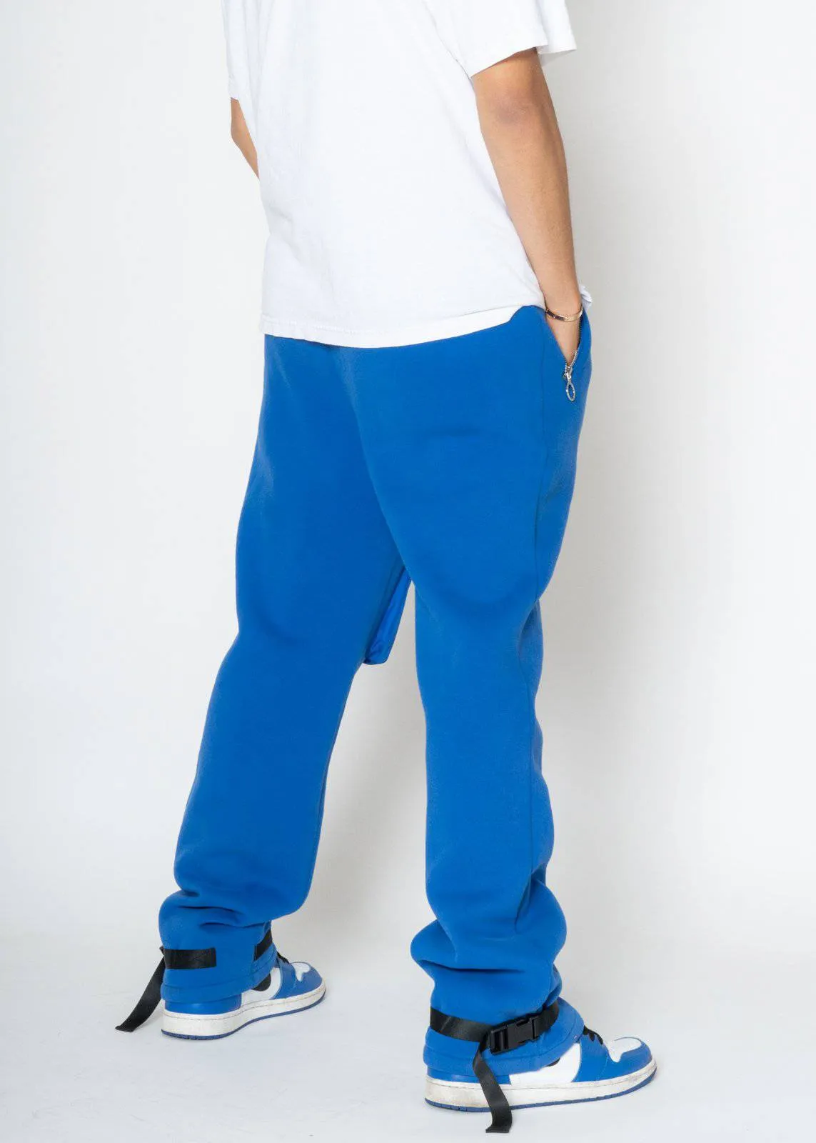 Konus Men's Bellow Pocket Sweatpants in Blue