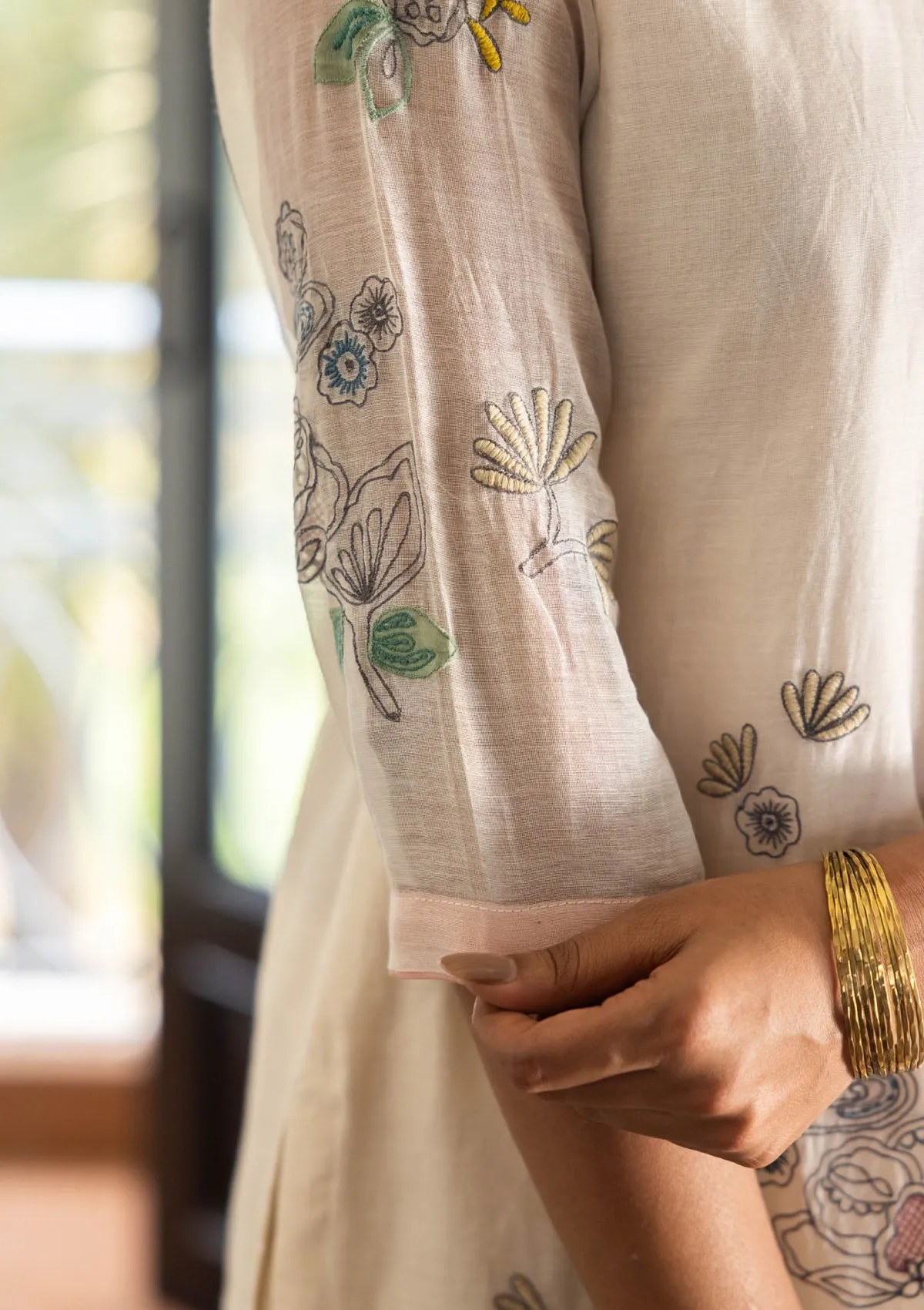 Pearl Floral Applique Kurta Set