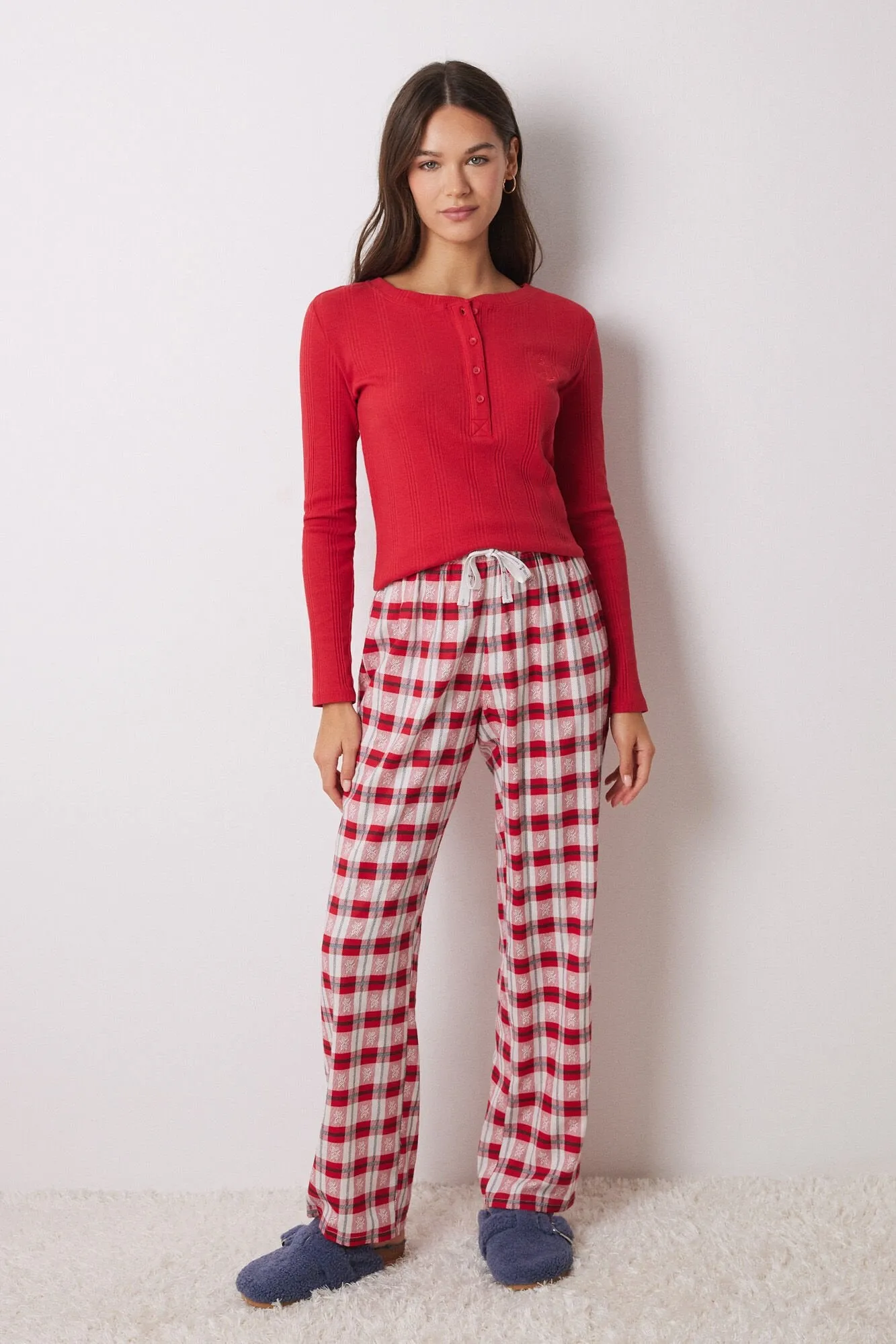 Red plaid pyjamas pants