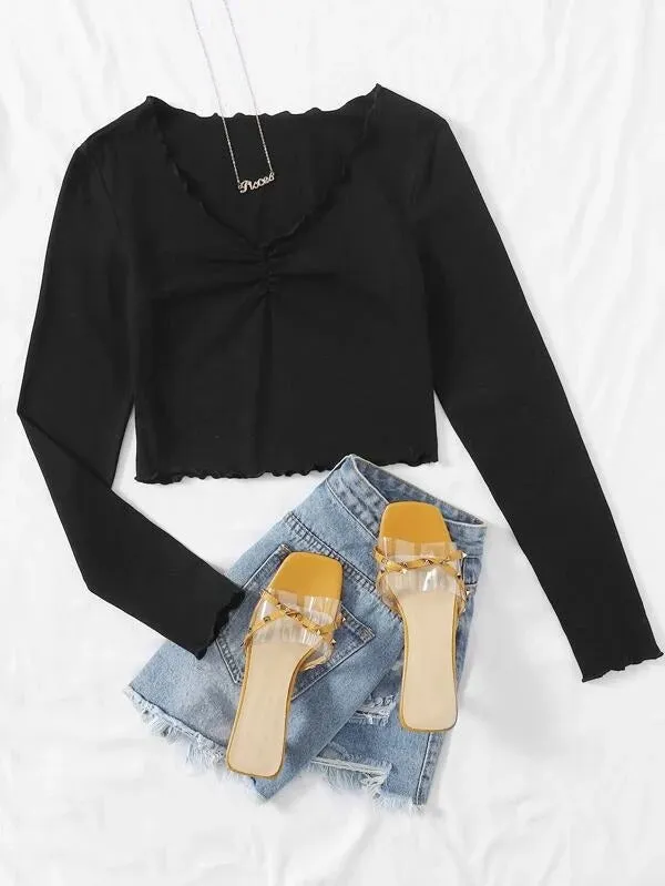 RUCHED LETTUCE-EDGE CROPPED TEE